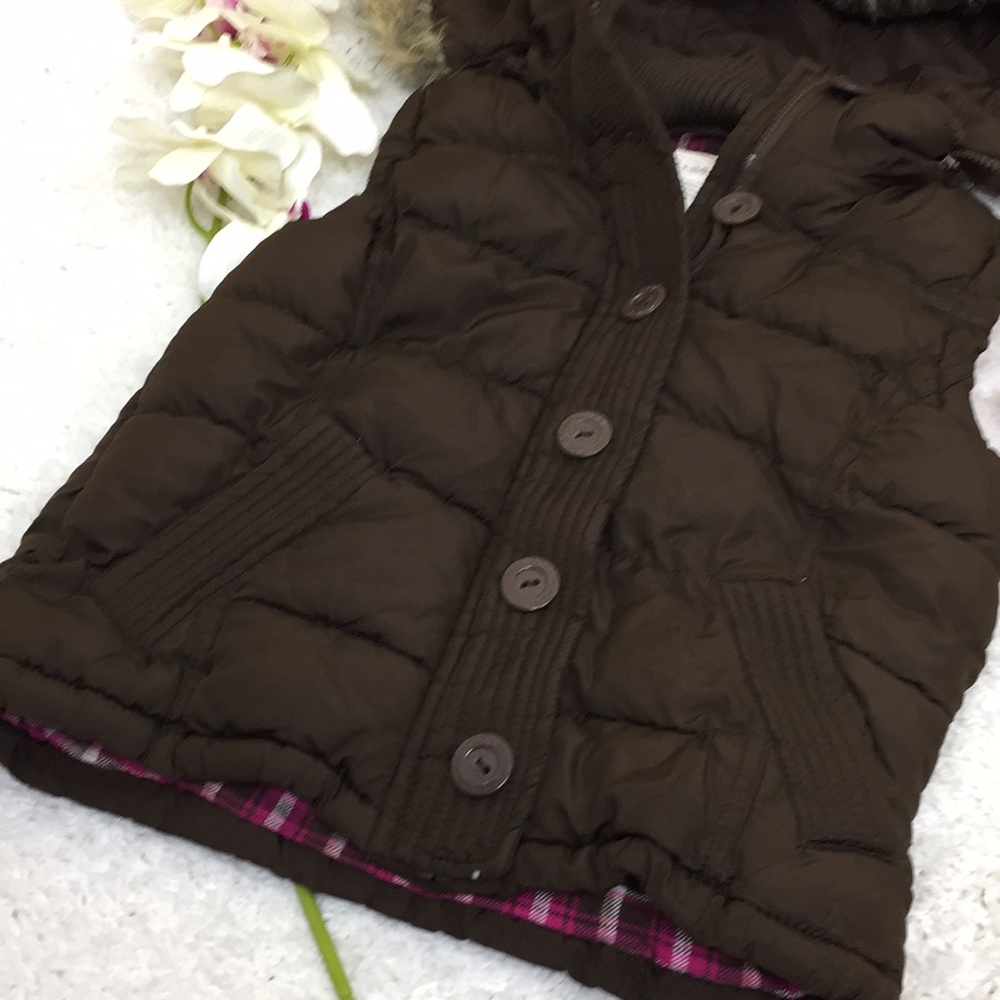 Aeropostale Faux Fur Hooded Vest - Picture 6 of 7
